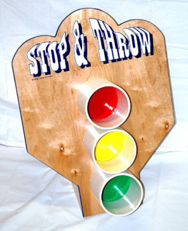 Stop & Throw - Golden Horseshoe